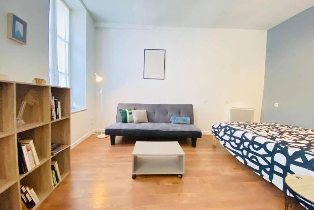 Studio De Charme Lejlighed Laon Eksteriør billede